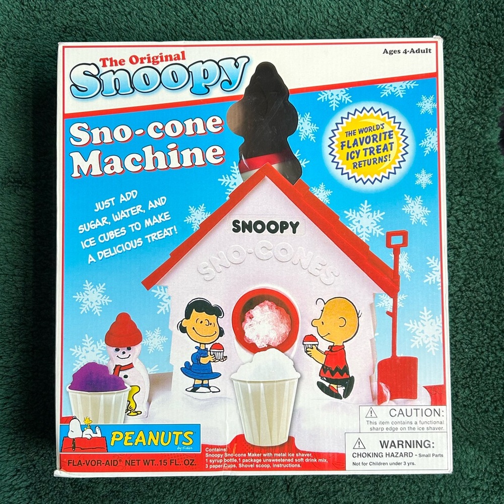 Y2K 2007 Snoopy Sno-cone Machine